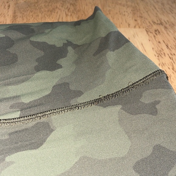 Camo Lululemon Leggings - Picture 13 of 15